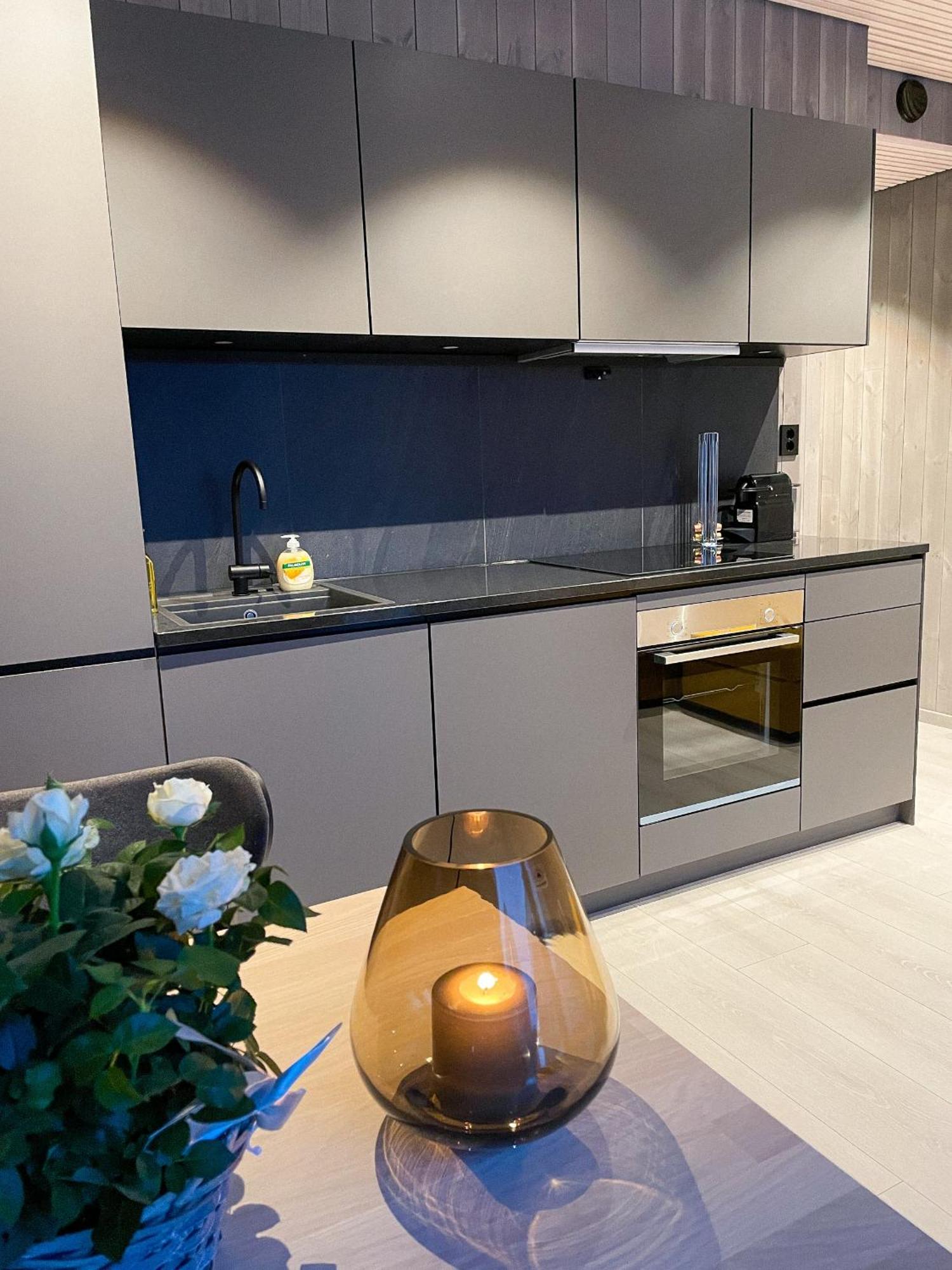 Henningsvaer Lofoten New Apartment Esterno foto